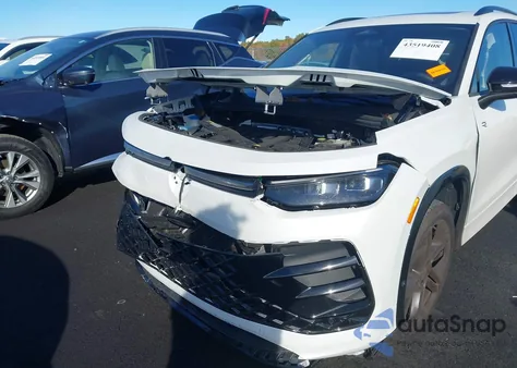 2025 Volkswagen Tiguan 2.0T Se R-Line Black z USA, uszkodzony, nr VIN 3VVGR7RM3SM055630